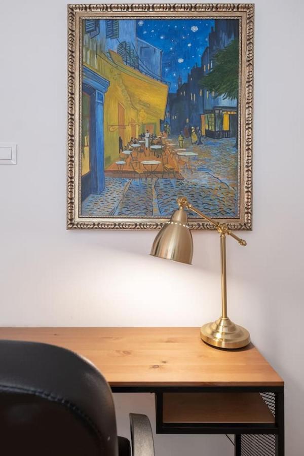 Apartment Sophisticated Gem With Private Parking